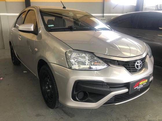 TOYOTA ETIOS 1.5 XS SEDAN 16V FLEX 4P AUTOMÁTICO